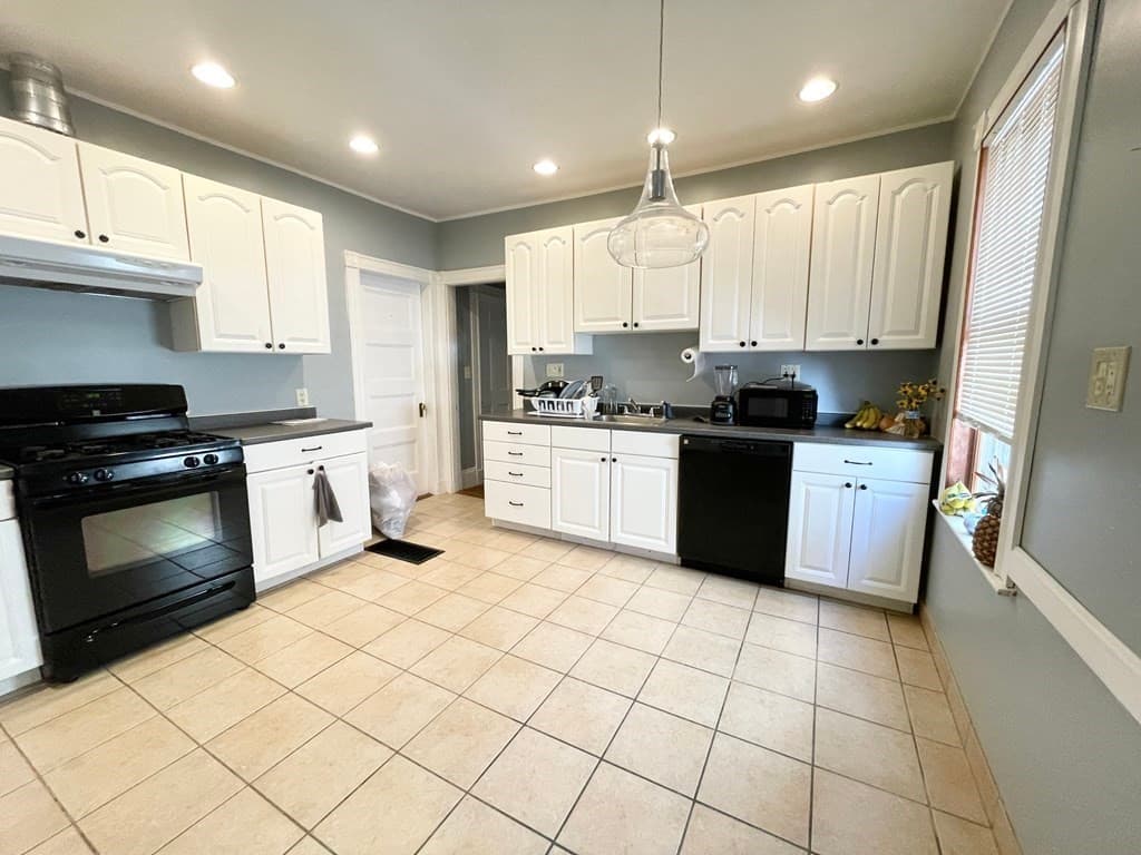 18 Romsey Street #1 photo 2