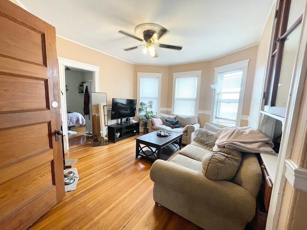 18 Romsey Street #3 photo 3