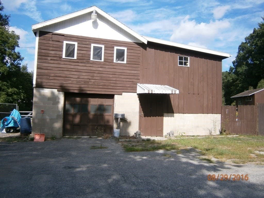 1513 Broadway photo 3