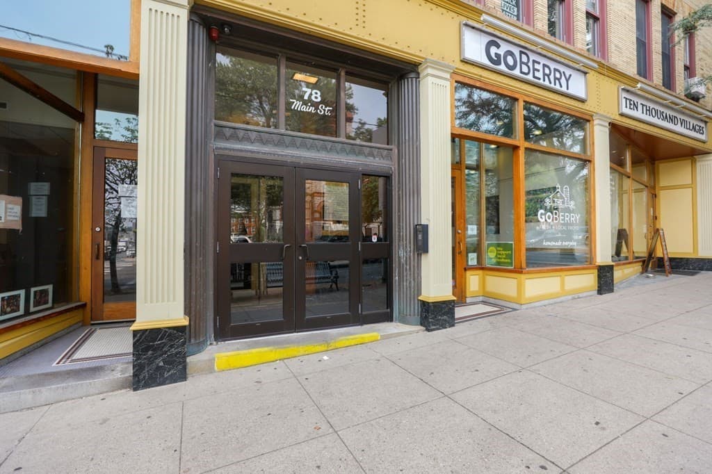 78 Main St