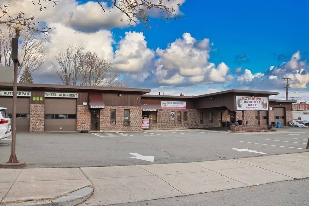 264 South Broadway photo 4