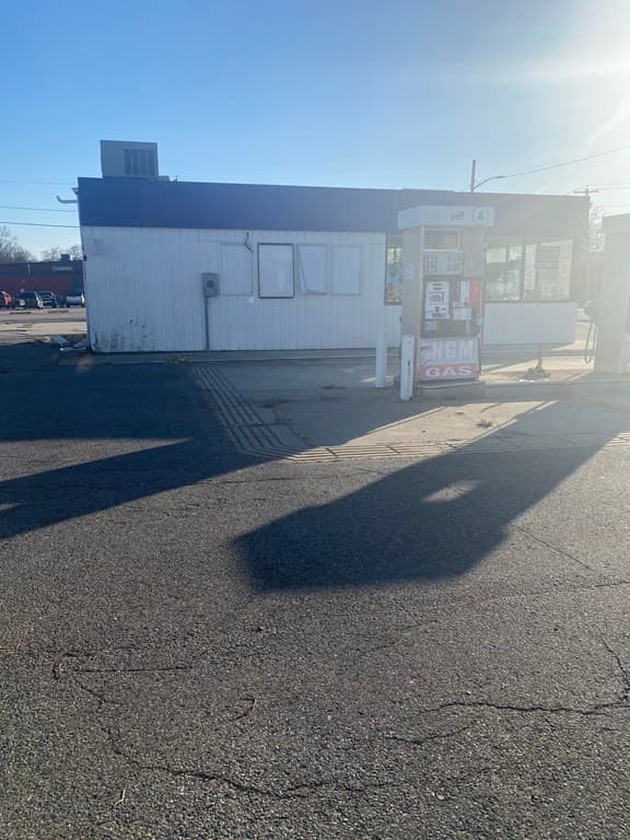 584 Washington Street photo 3