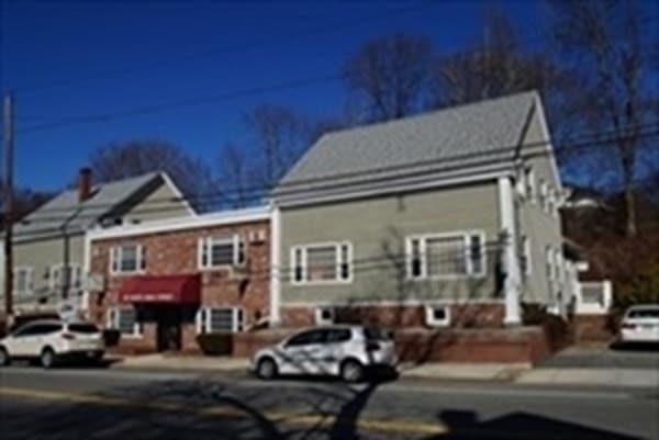 89 N Main St #208