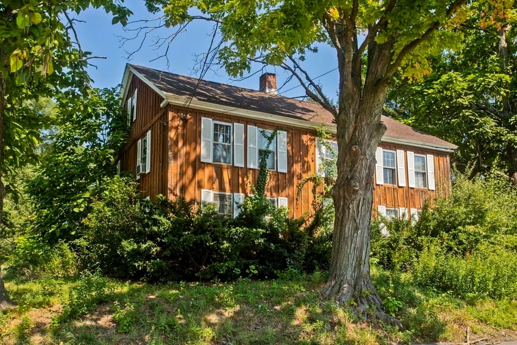 436 Holyoke Street photo 5