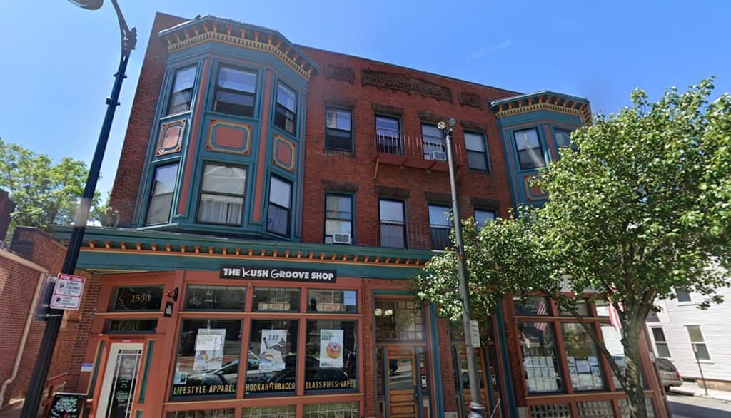 1536 Tremont #L