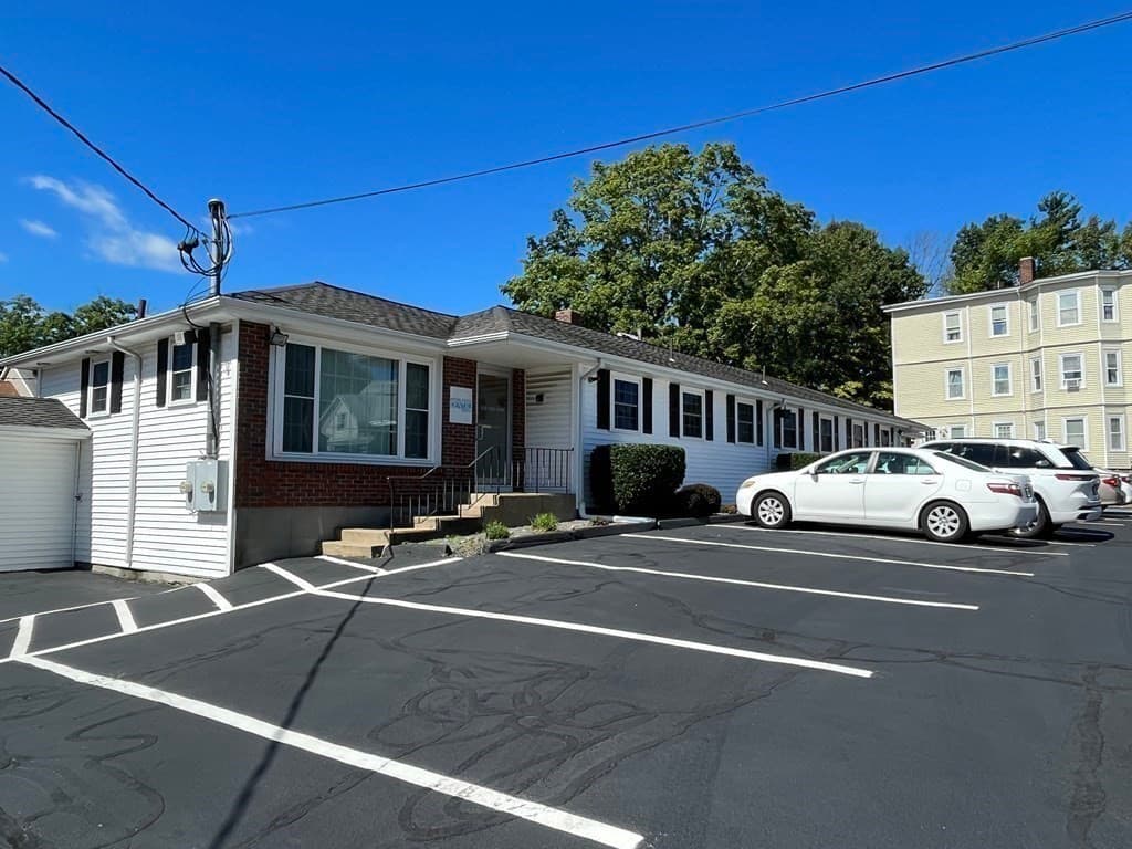 79 Byron Ave photo 2