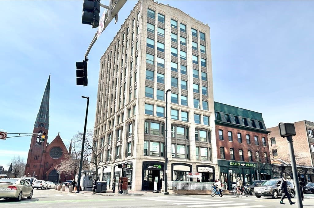 678 Massachusetts Ave