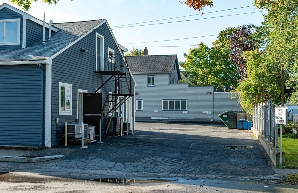 317 Chestnut St photo 5