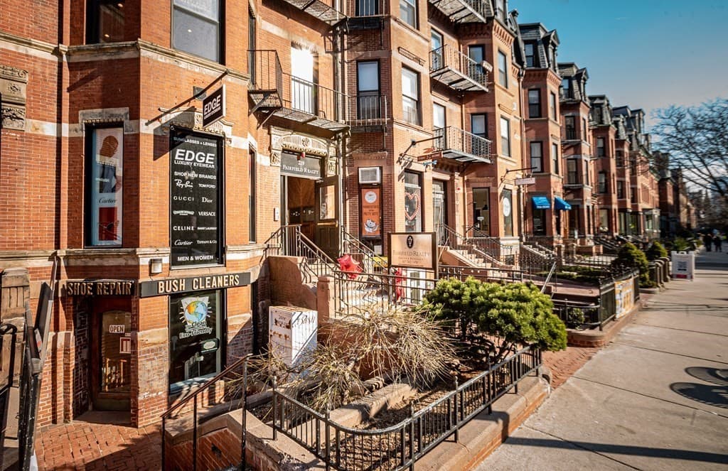 219 Newbury St