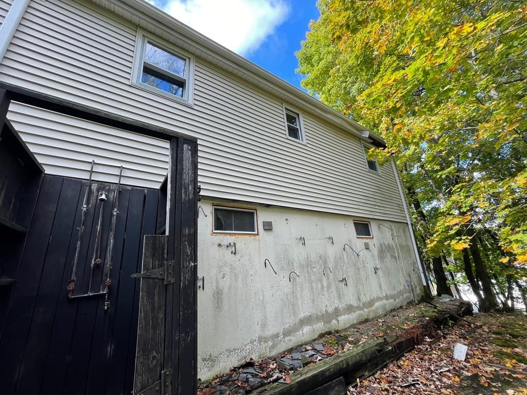 65 Beacon St photo 4