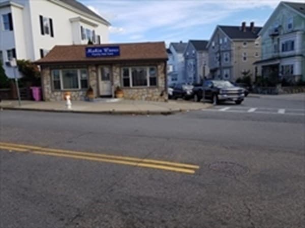 1226 S Main Street photo 2