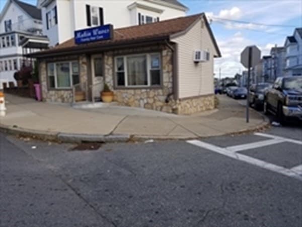 1226 S Main Street photo 3