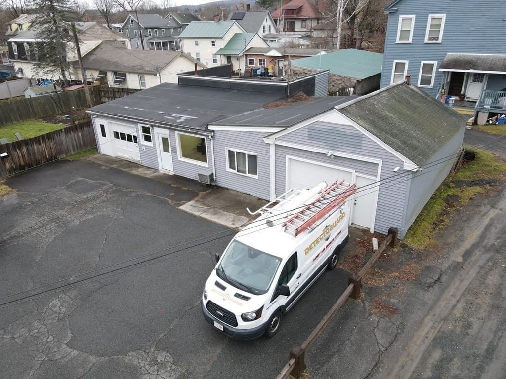 106 Wells St photo 2