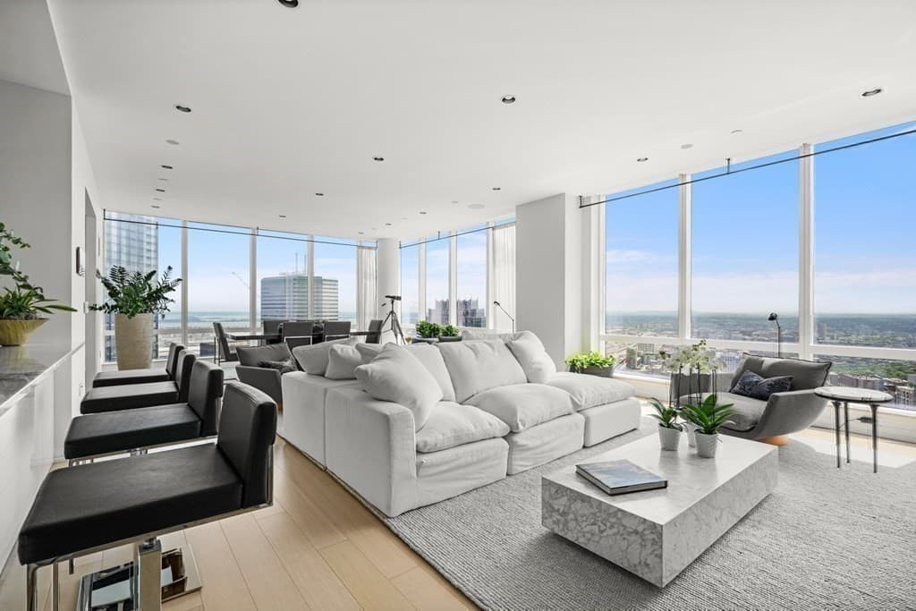 1 Franklin Street #4906