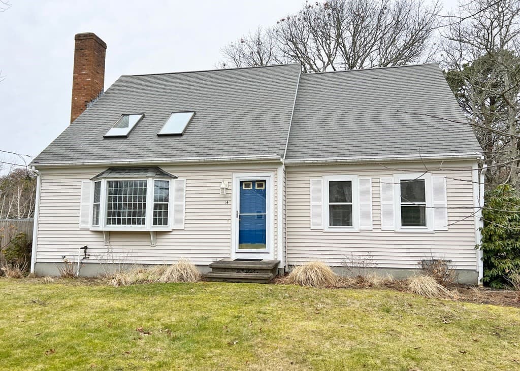 14 South West Drive photo 2