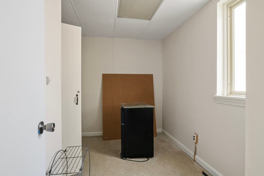 68 Westfield St photo 5