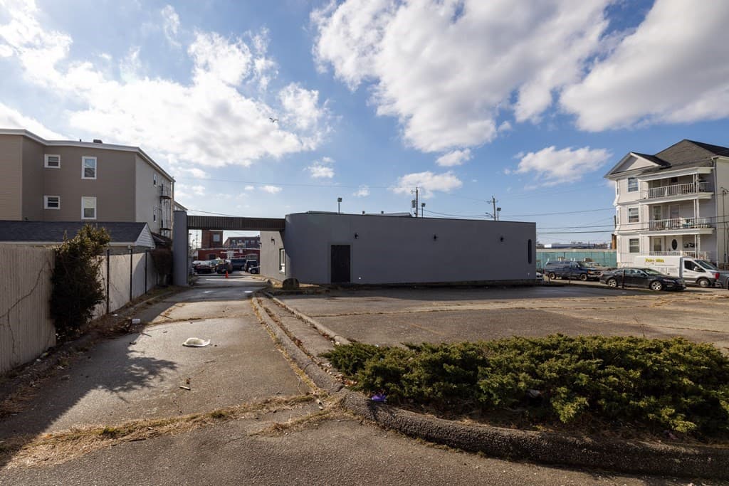 146 18th Street photo 4