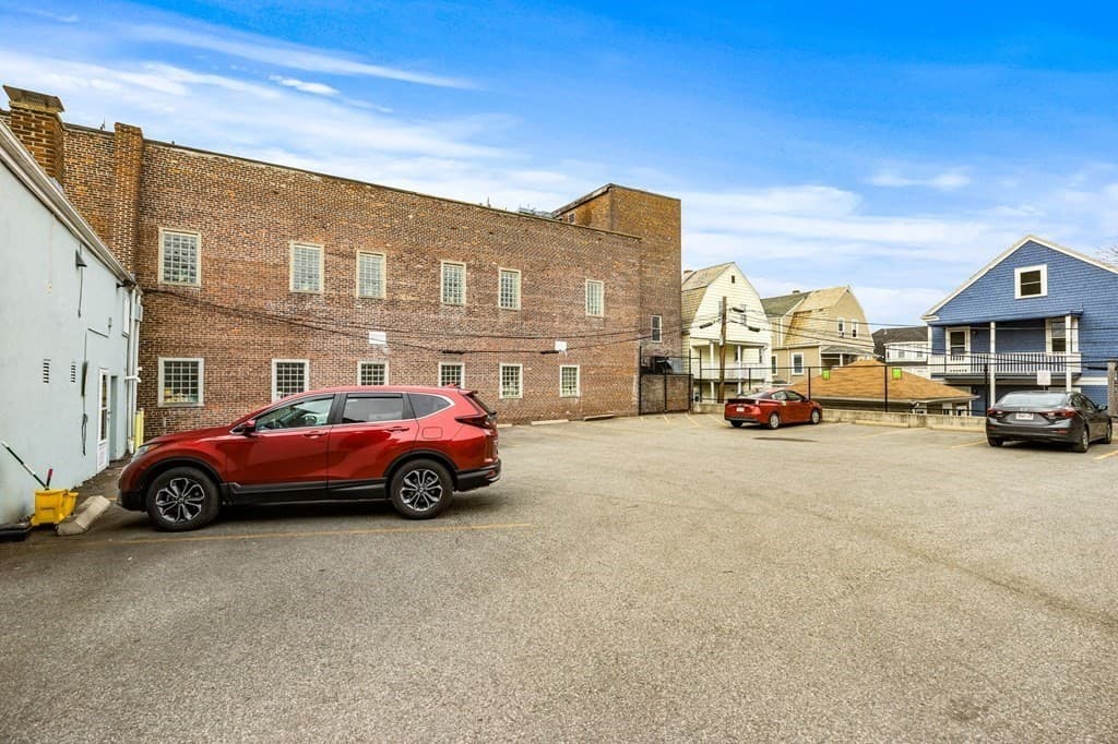 147 Highland Ave photo 5
