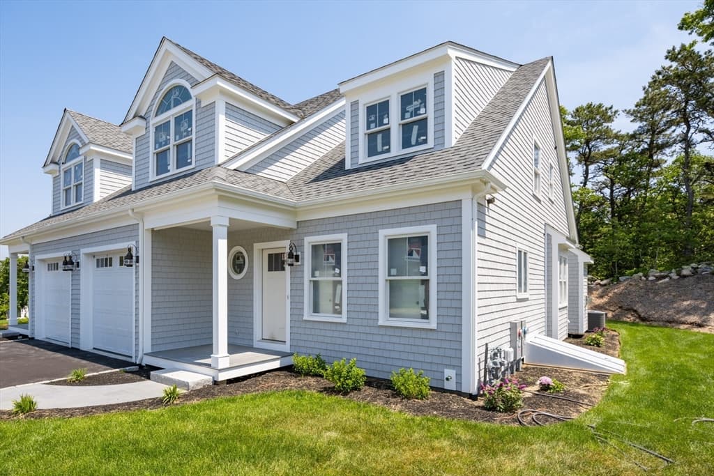 213 N Falmouth Hwy #8A