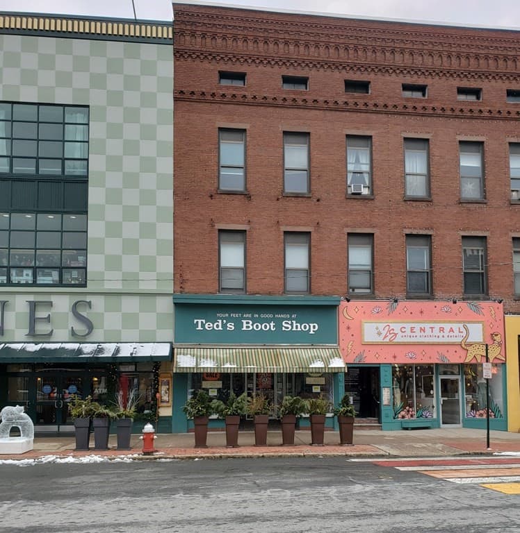 158 Main Street