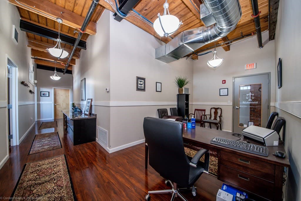 555 Pleasant St #Suite 3A photo 3