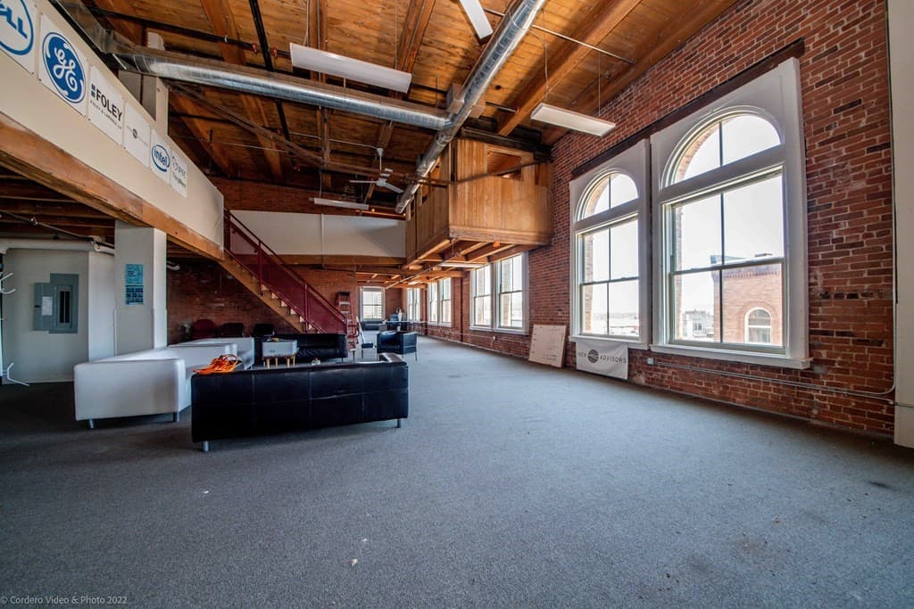 555 Pleasant St #Suite 2C photo 2