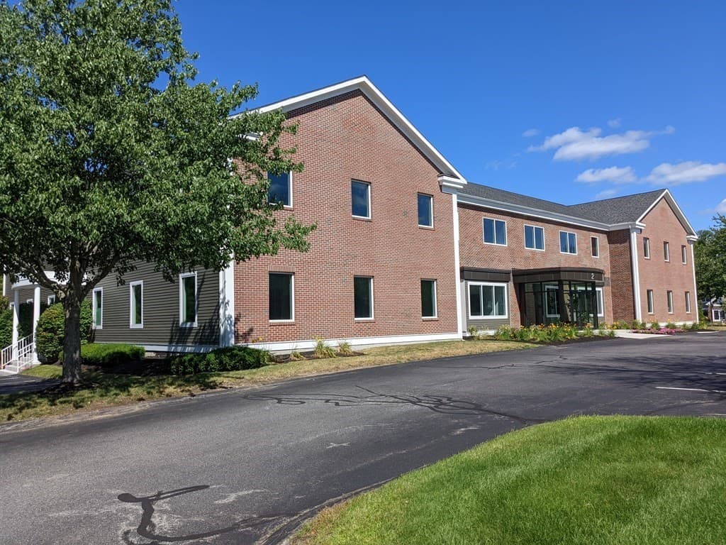 2 Lan Dr photo 2
