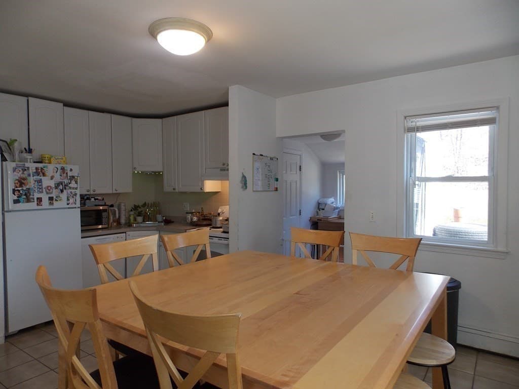 15 Newton St photo 3