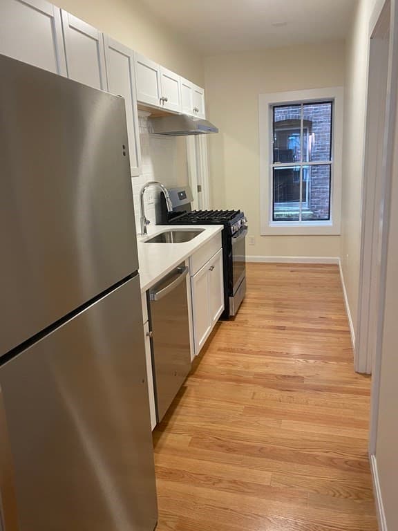 13 S Russell St #1