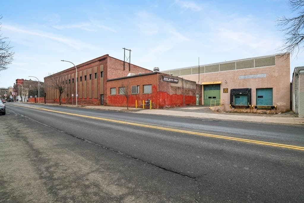 514 Main St