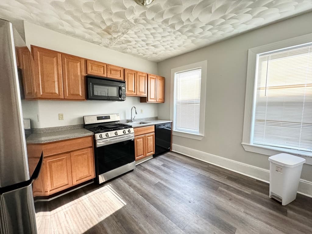 157 East Cottage ##2