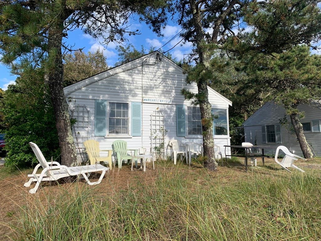 260 Kendrick Ave #4