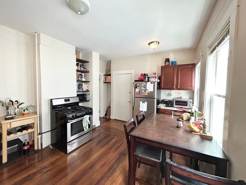 74 Romsey Street #2 photo 3