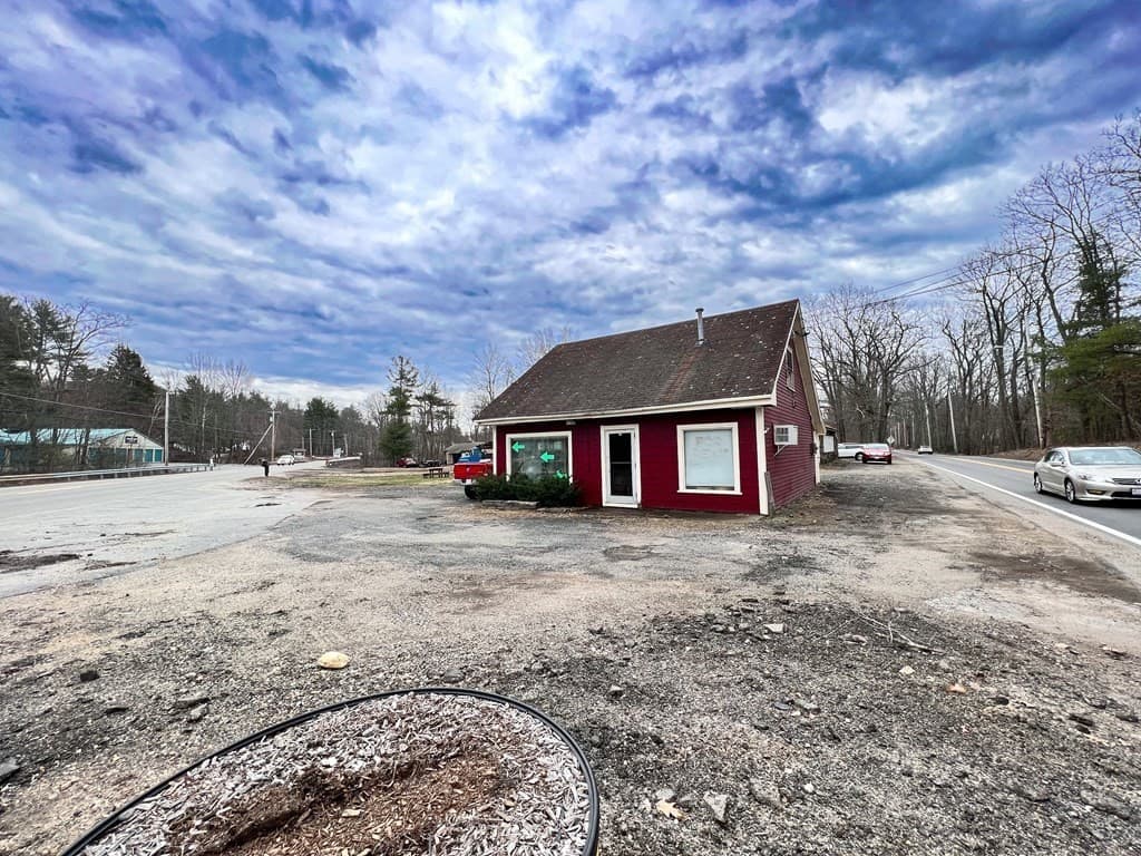 217 Barre Paxton Rd photo 3