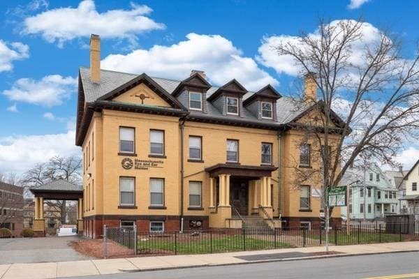 578 Main Street #202D
