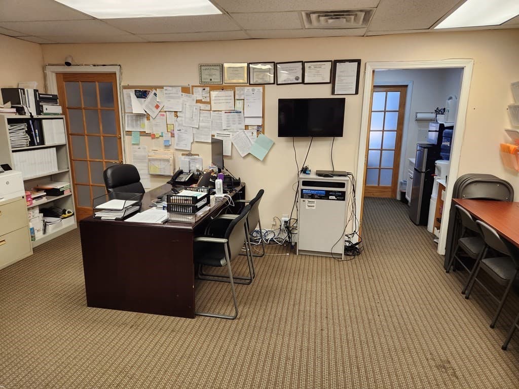 1842 Beacon St #203 photo 3