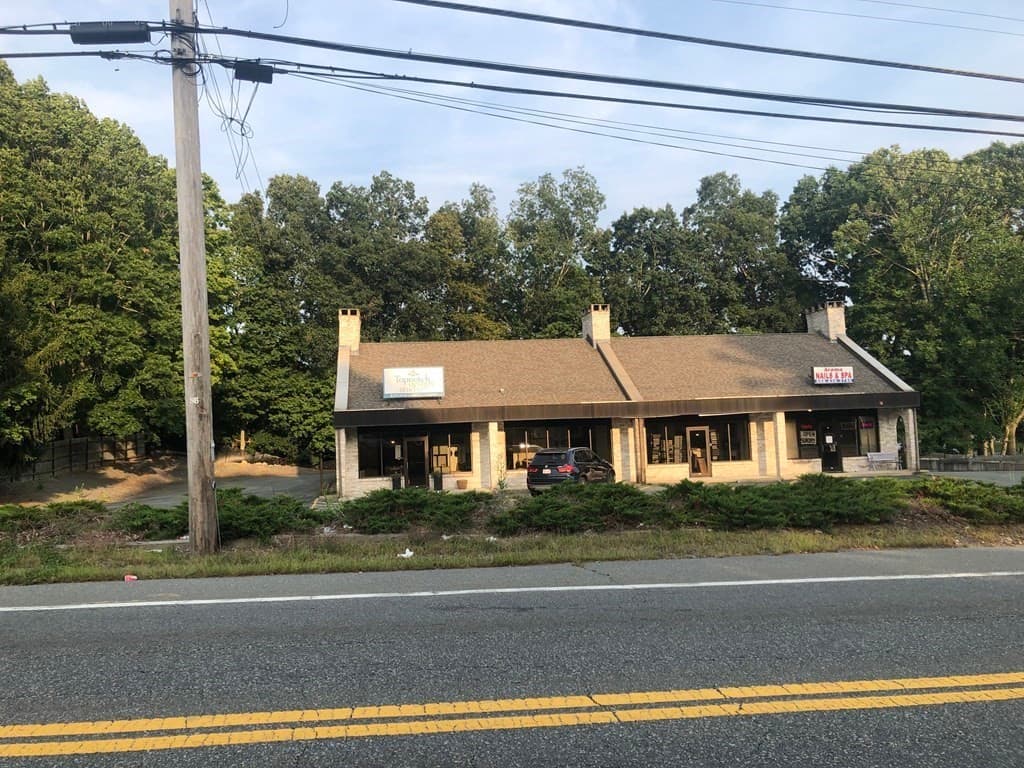 420 Turnpike St