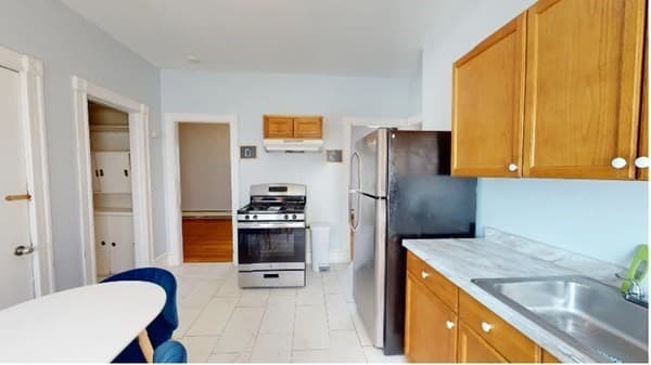 61 Crescent Avenue #3