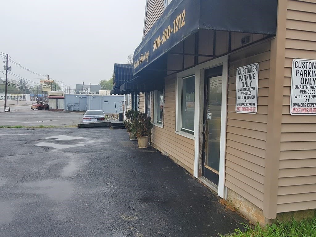 1574 Main St photo 5