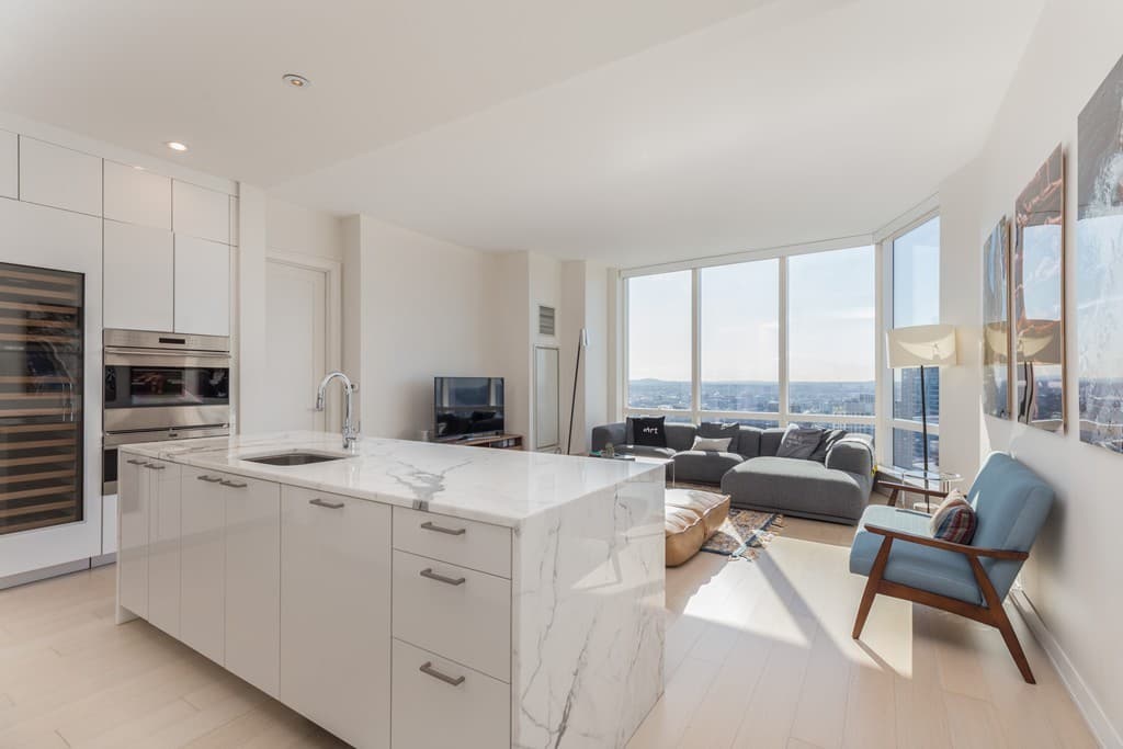 1 Franklin St #3801