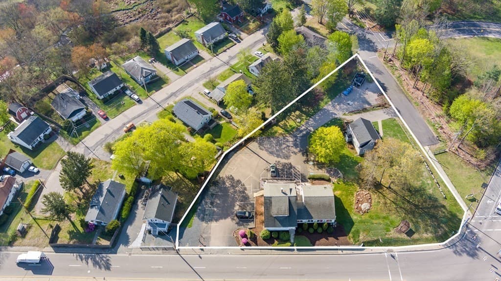 1208 Belmont Street photo 2