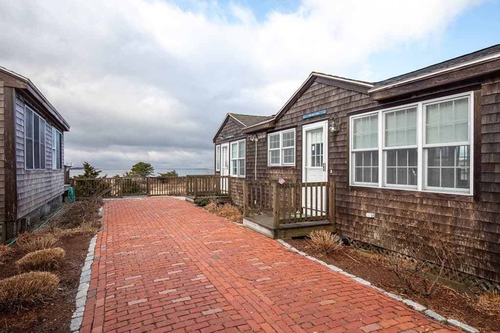 9 Windemere Rd #8 photo 2