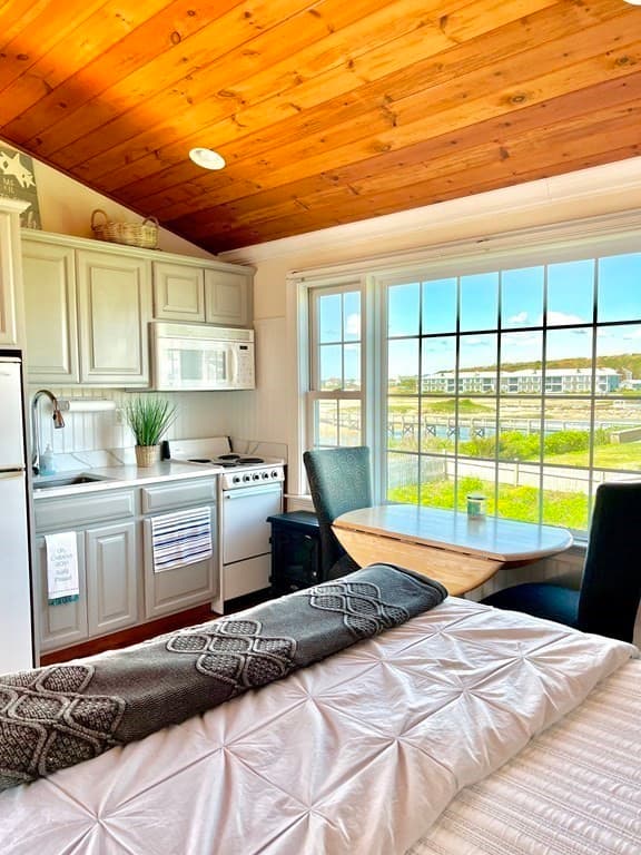 9 Windemere Rd #8 photo 4