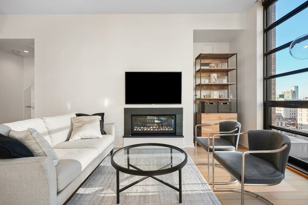 580 Washington St #PH3 photo 4