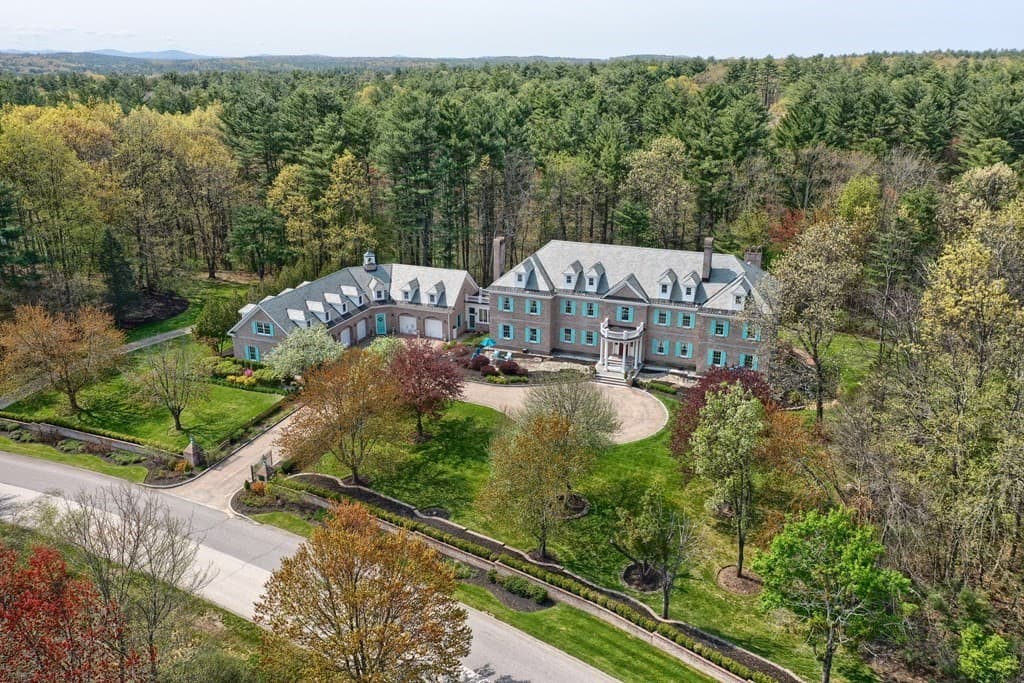 6 Lancaster Rd