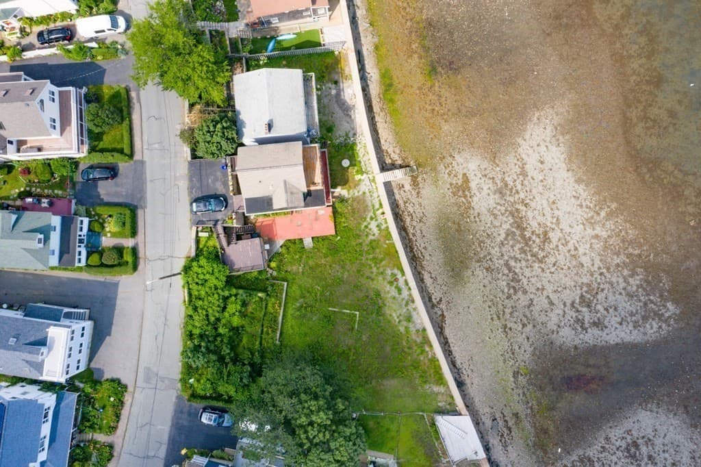 202 Manet Avenue photo 3