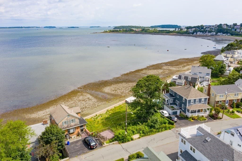 202 Manet Avenue photo 4