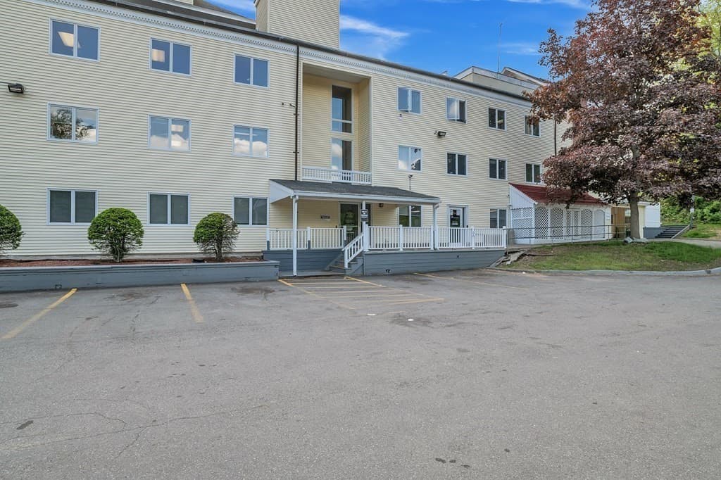 176 Main St #110-250 photo 5