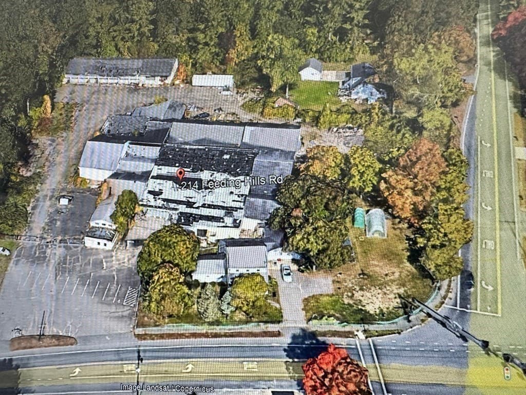 214 Feeding Hills Rd photo 5