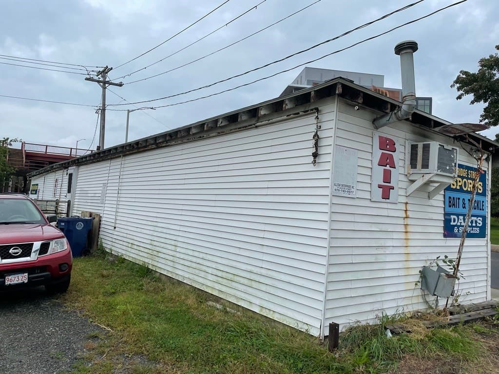 280 Bridge St photo 5